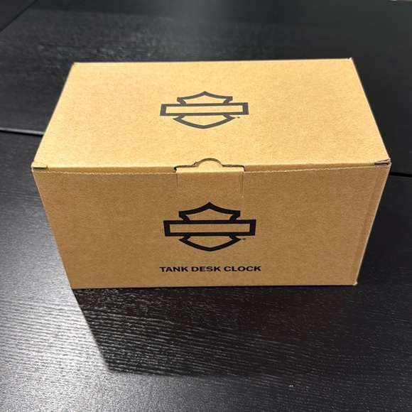 Harley-Davidson Green Retro Sportster Gas Tank Desk Clock - Picture 2 of 4